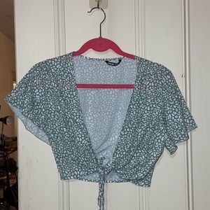 SHEIN short sleeve wrap shirt M